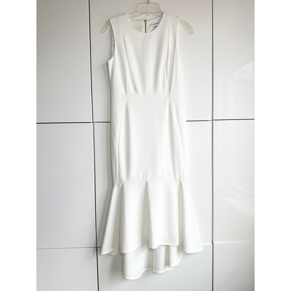 Calvin Klein White Trumpet Gown Size 6 Wedding Evening Rehearsal Dinner - Picture 1 of 9